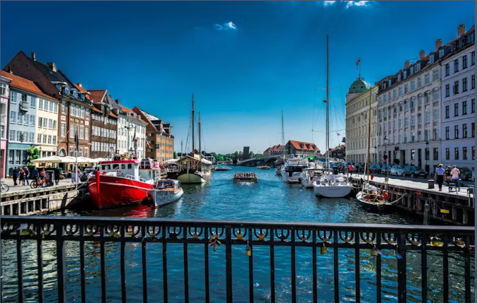Christiansborg Palace private walking tour - Image 2